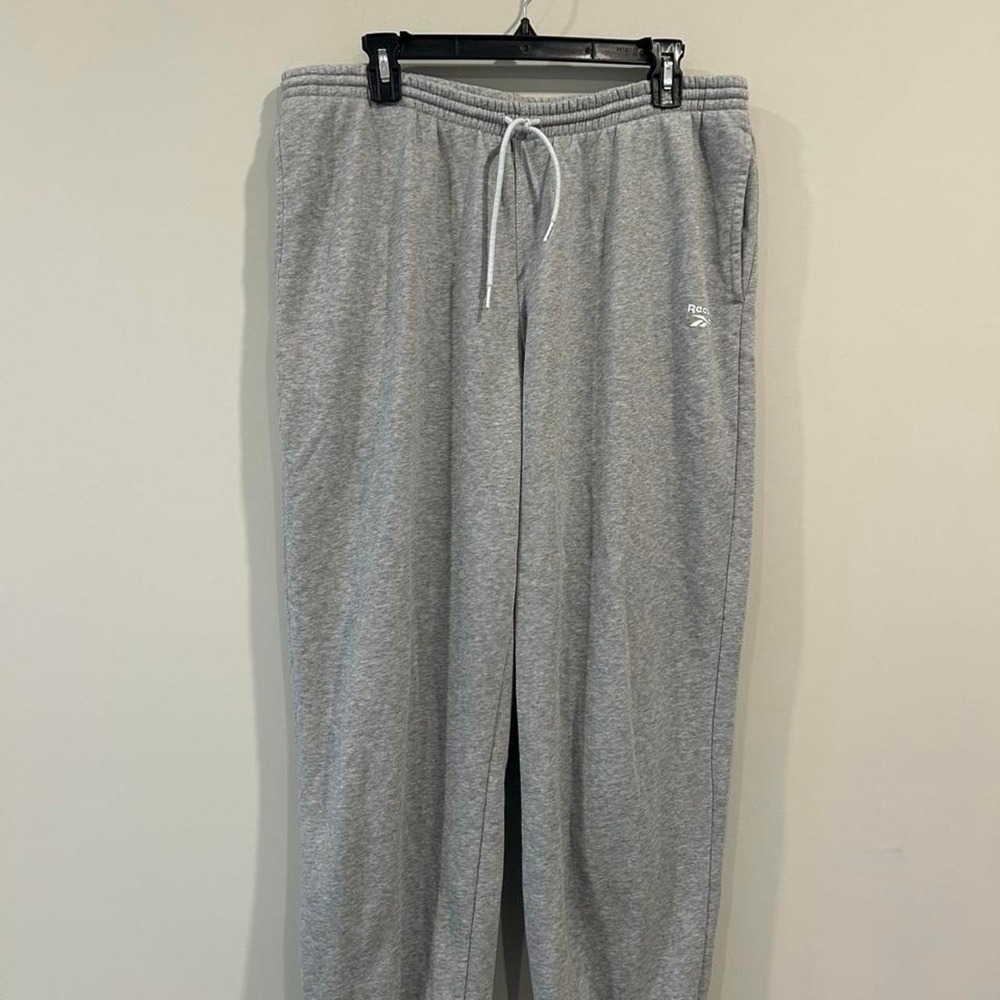Reebok grey sweatpants Size XL